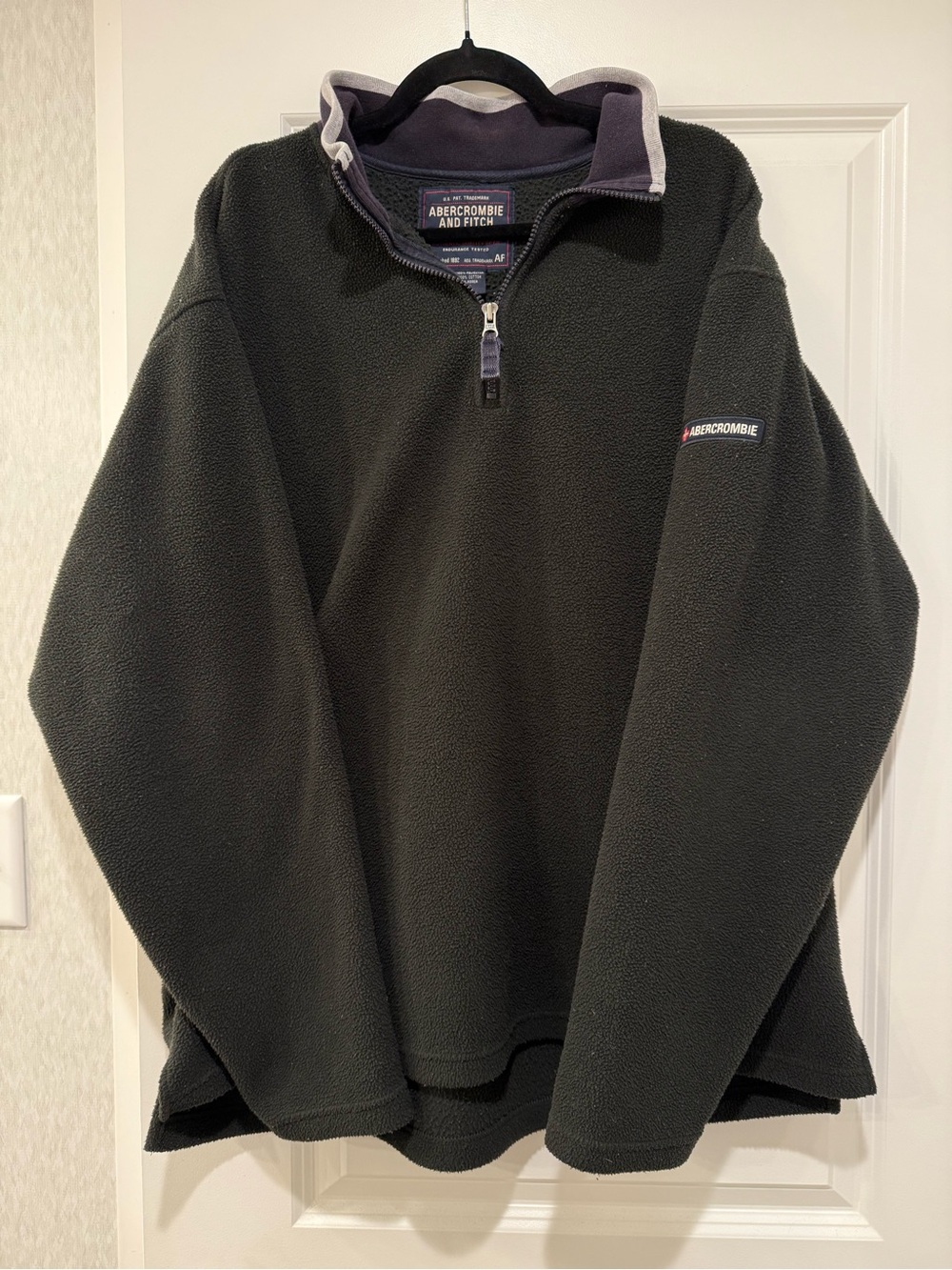 Abercrombie & Fitch Men's Y2K Quarter-Zip Fleece Pullover